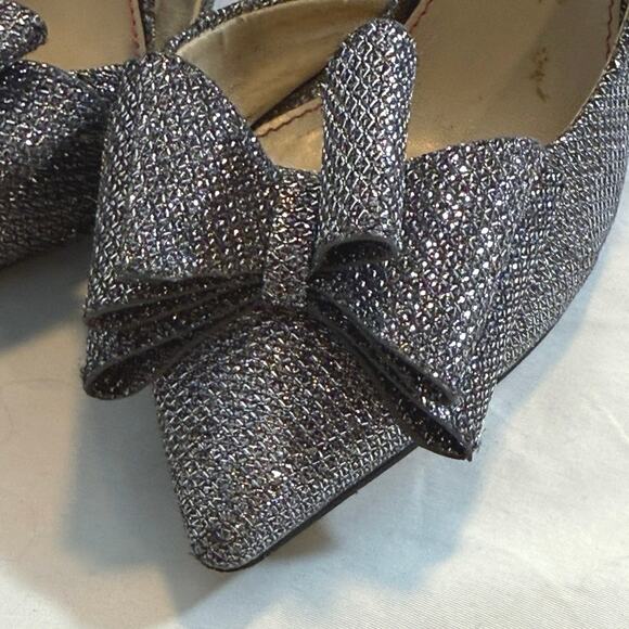 Betsey Johnson Prince D’Orsay Pump Stiletto Heel Metallic Silver Pewter Sz 6 - Picture 2 of 7